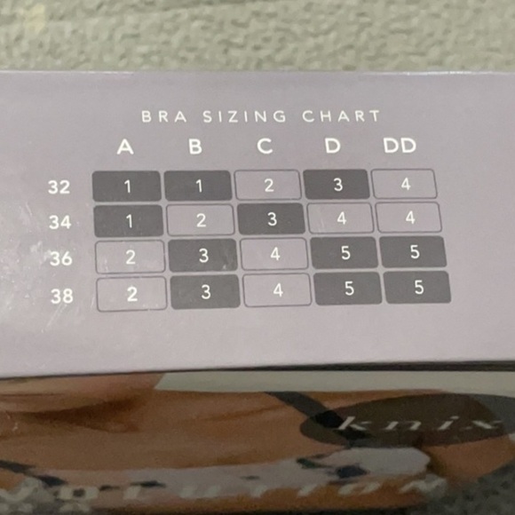 Knix Evolution Reversible Bra Size 2 - Picture 6 of 6